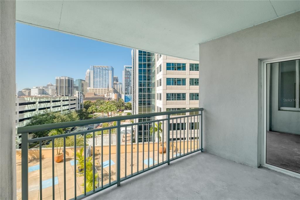 For Sale: $329,000 (2 beds, 2 baths, 1148 Square Feet)
