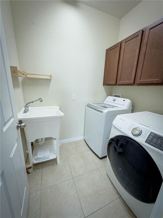 待售: $669,000 (3 贝兹, 2 浴室, 2448 平方英尺)