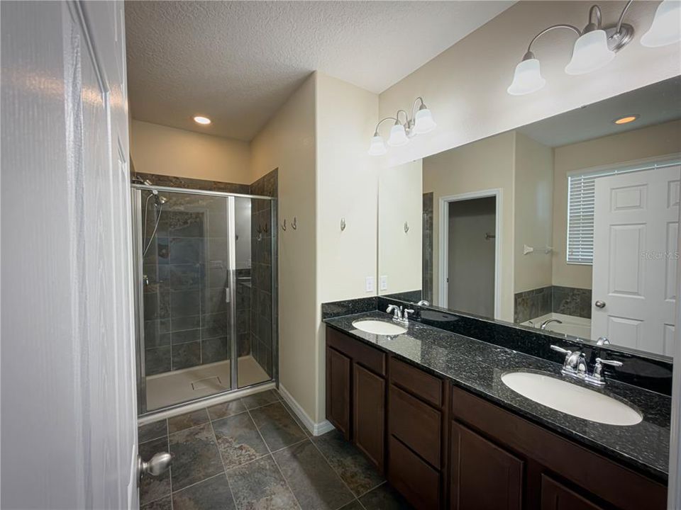 待售: $669,000 (3 贝兹, 2 浴室, 2448 平方英尺)