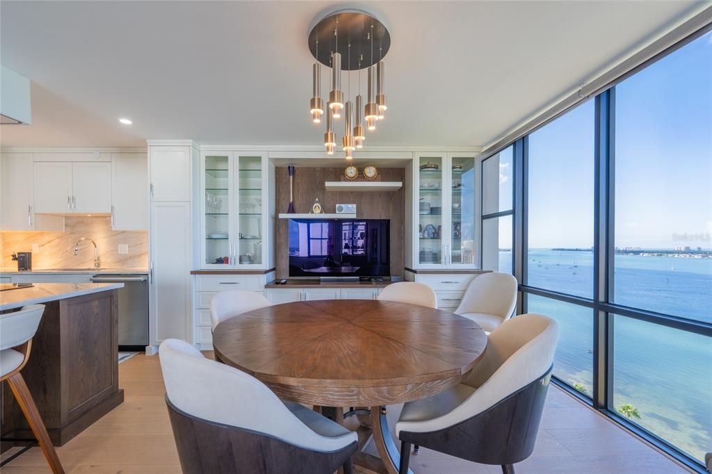 В аренду: $9,000 (2 спален, 2 ванн, 1636 Квадратных фут)