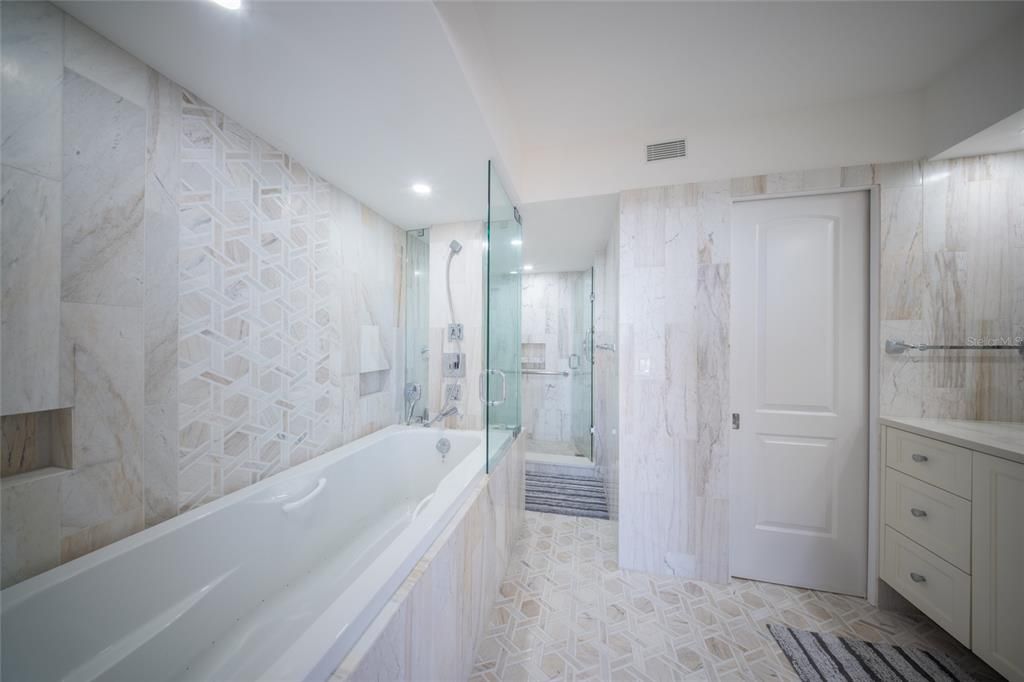 В аренду: $9,000 (2 спален, 2 ванн, 1636 Квадратных фут)