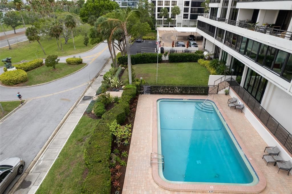 В аренду: $9,000 (2 спален, 2 ванн, 1636 Квадратных фут)