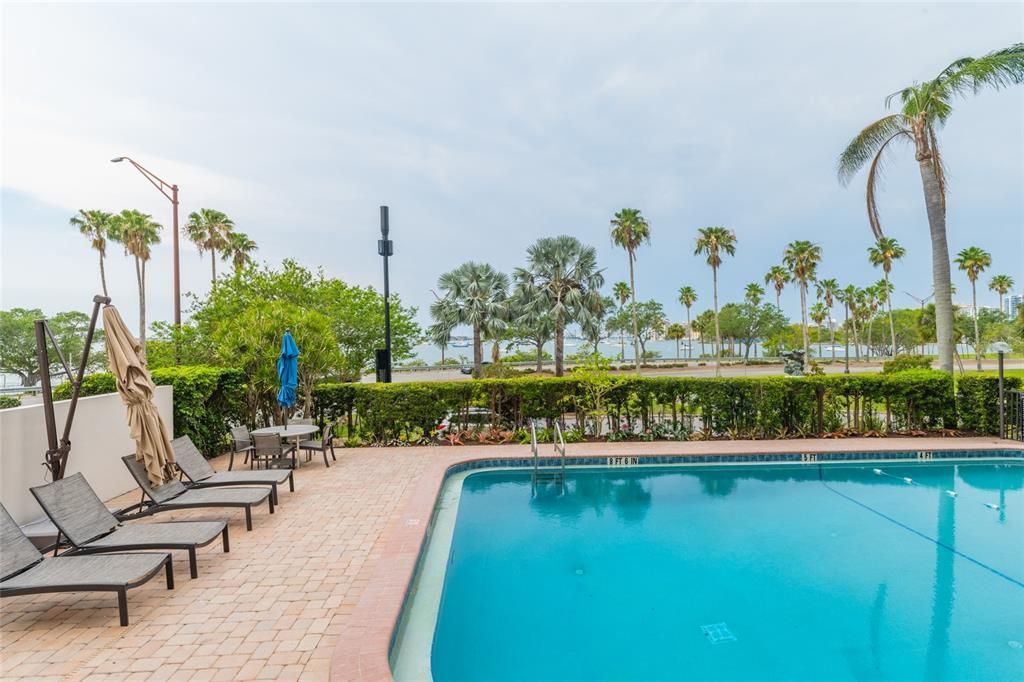 В аренду: $9,000 (2 спален, 2 ванн, 1636 Квадратных фут)