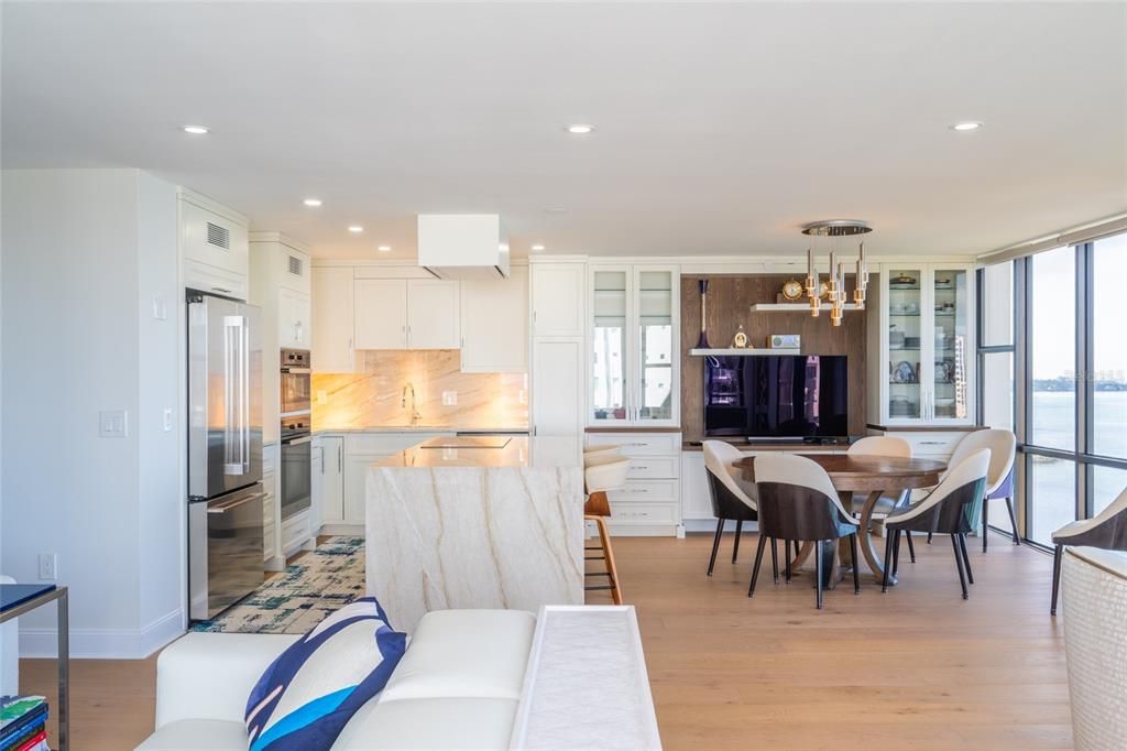 В аренду: $9,000 (2 спален, 2 ванн, 1636 Квадратных фут)