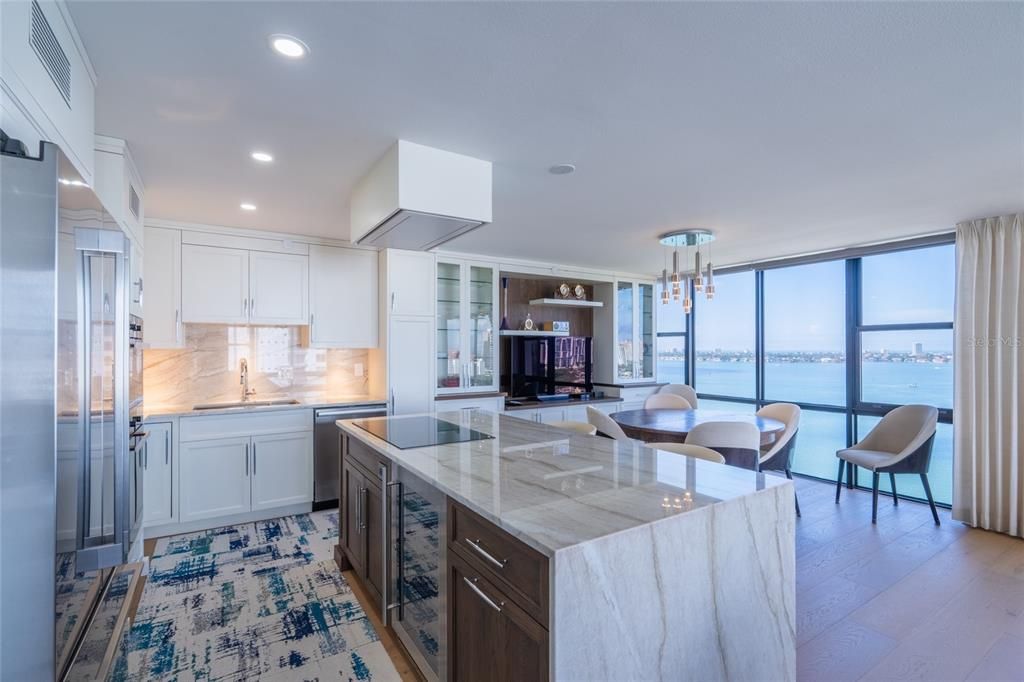 В аренду: $9,000 (2 спален, 2 ванн, 1636 Квадратных фут)