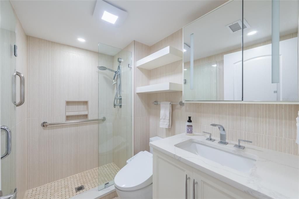 В аренду: $9,000 (2 спален, 2 ванн, 1636 Квадратных фут)