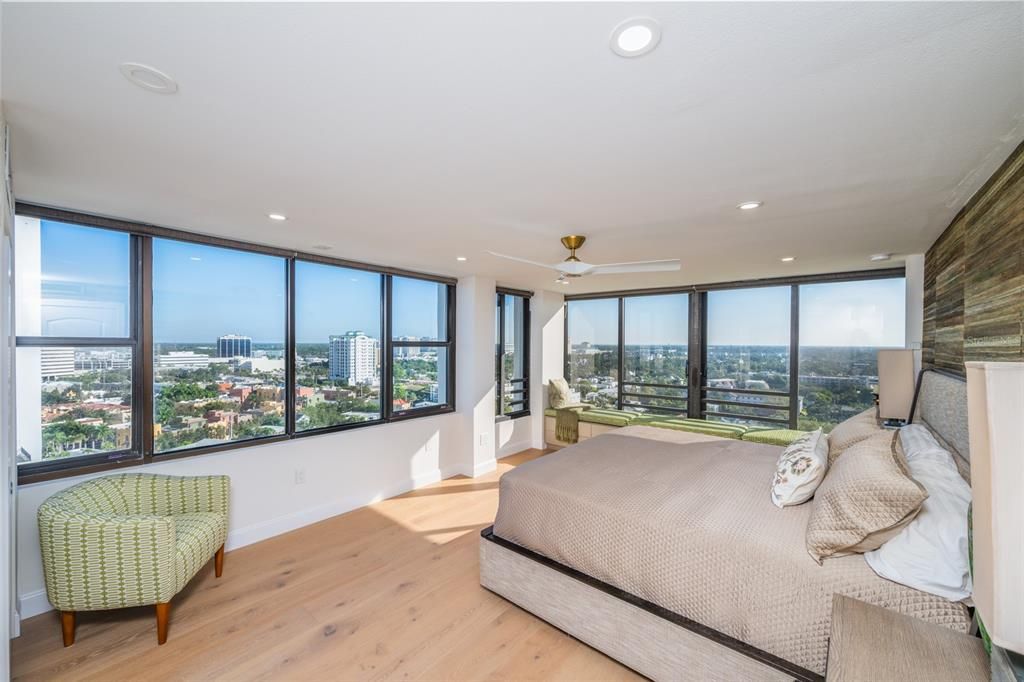 В аренду: $9,000 (2 спален, 2 ванн, 1636 Квадратных фут)