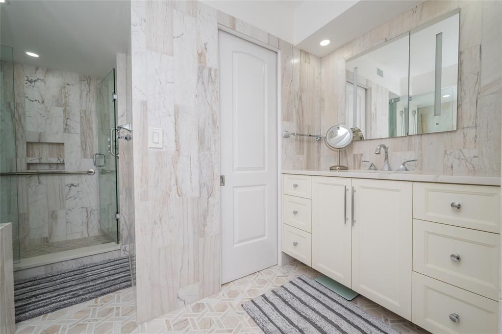 В аренду: $9,000 (2 спален, 2 ванн, 1636 Квадратных фут)