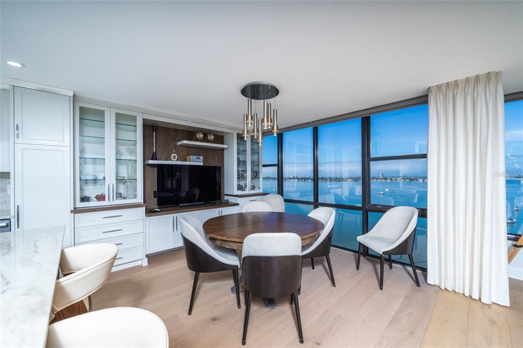 В аренду: $9,000 (2 спален, 2 ванн, 1636 Квадратных фут)