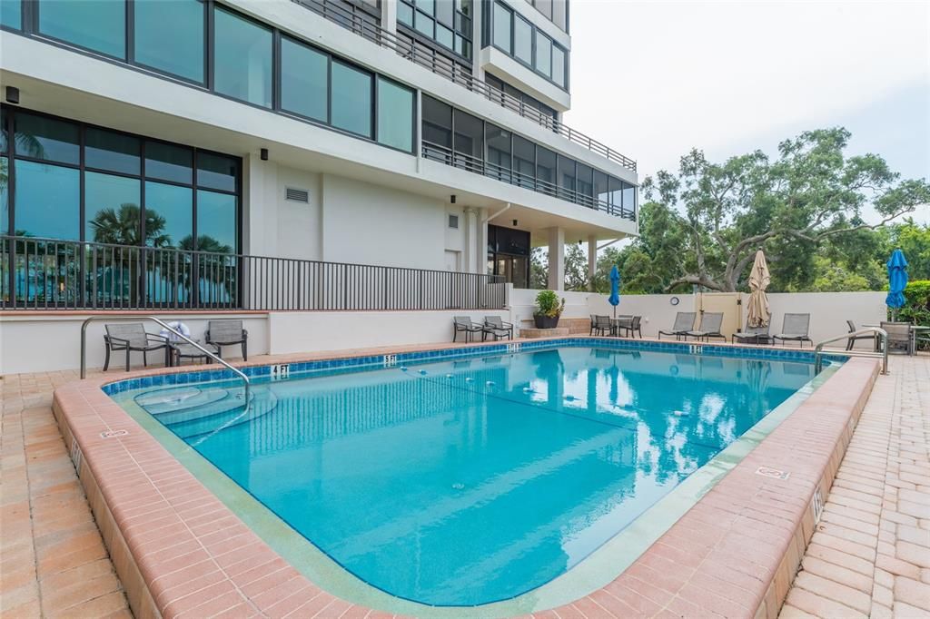 В аренду: $9,000 (2 спален, 2 ванн, 1636 Квадратных фут)