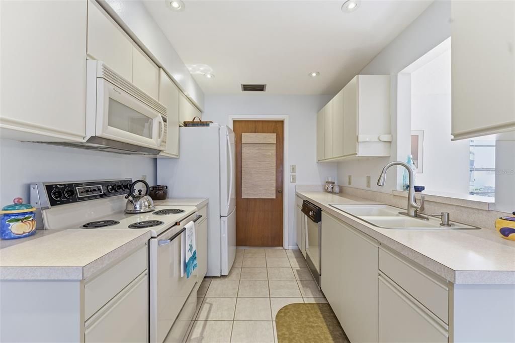 En Venta: $194,900 (2 camas, 2 baños, 1112 Pies cuadrados)