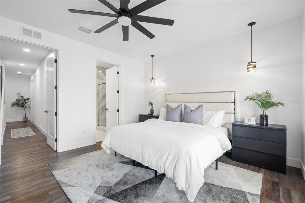 En Venta: $679,000 (2 camas, 2 baños, 2351 Pies cuadrados)