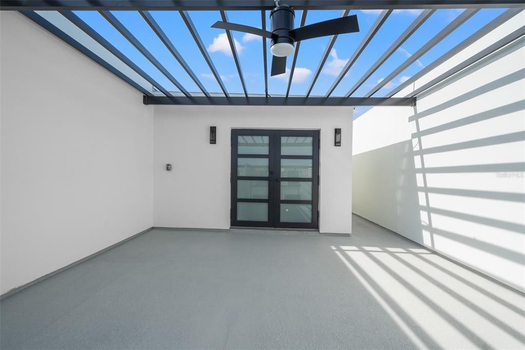 En Venta: $679,000 (2 camas, 2 baños, 2351 Pies cuadrados)