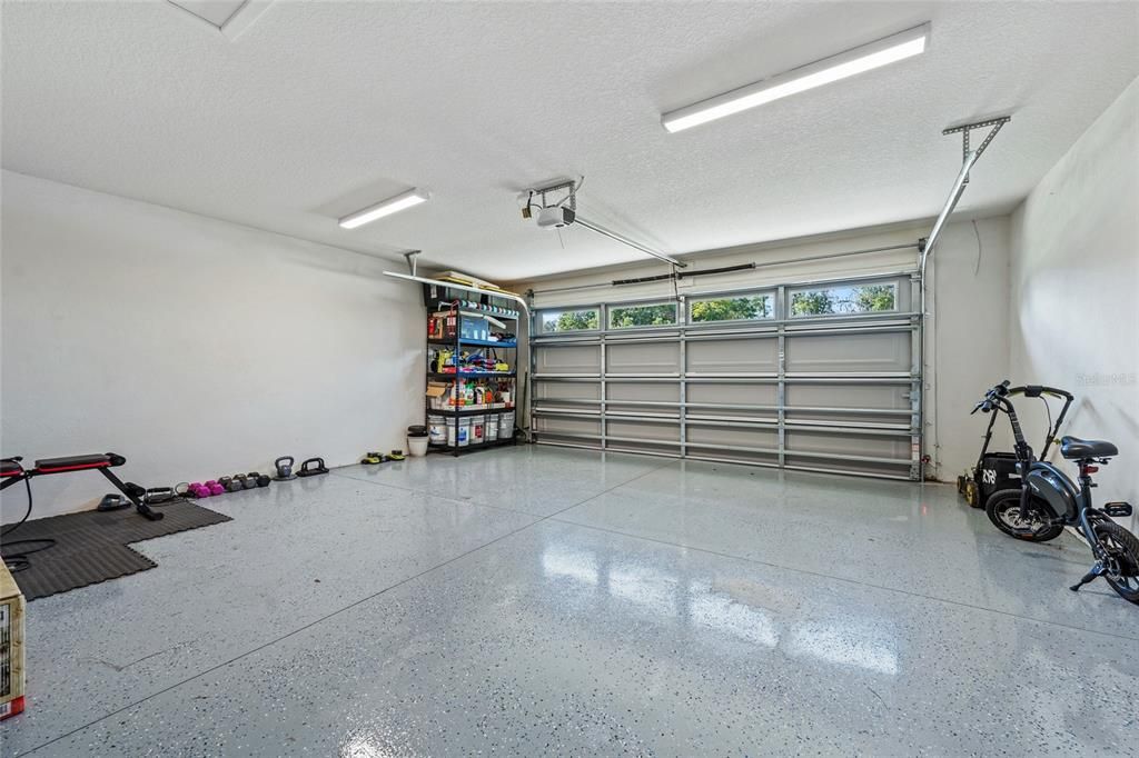 合同活跃: $379,990 (3 贝兹, 2 浴室, 1564 平方英尺)