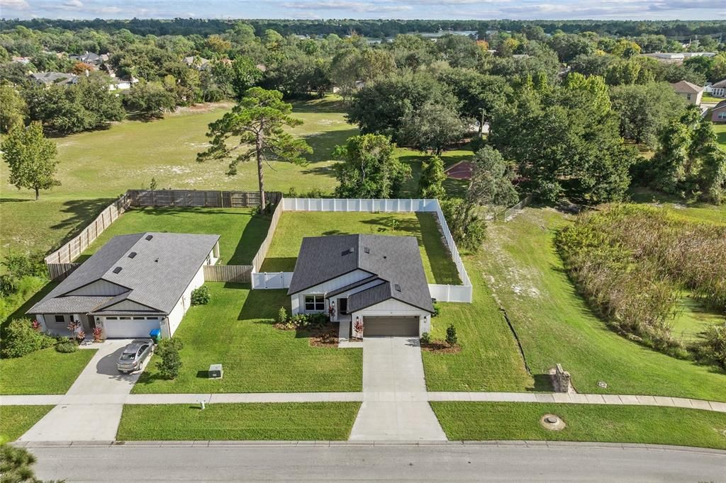 合同活跃: $379,990 (3 贝兹, 2 浴室, 1564 平方英尺)