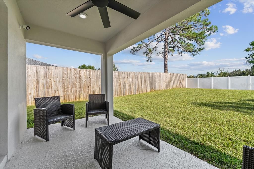 合同活跃: $379,990 (3 贝兹, 2 浴室, 1564 平方英尺)