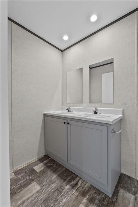 待售: $229,700 (3 贝兹, 2 浴室, 1280 平方英尺)