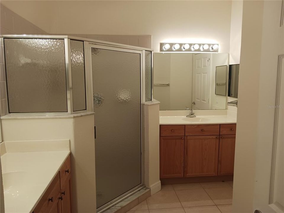 待售: $279,900 (2 贝兹, 2 浴室, 1335 平方英尺)