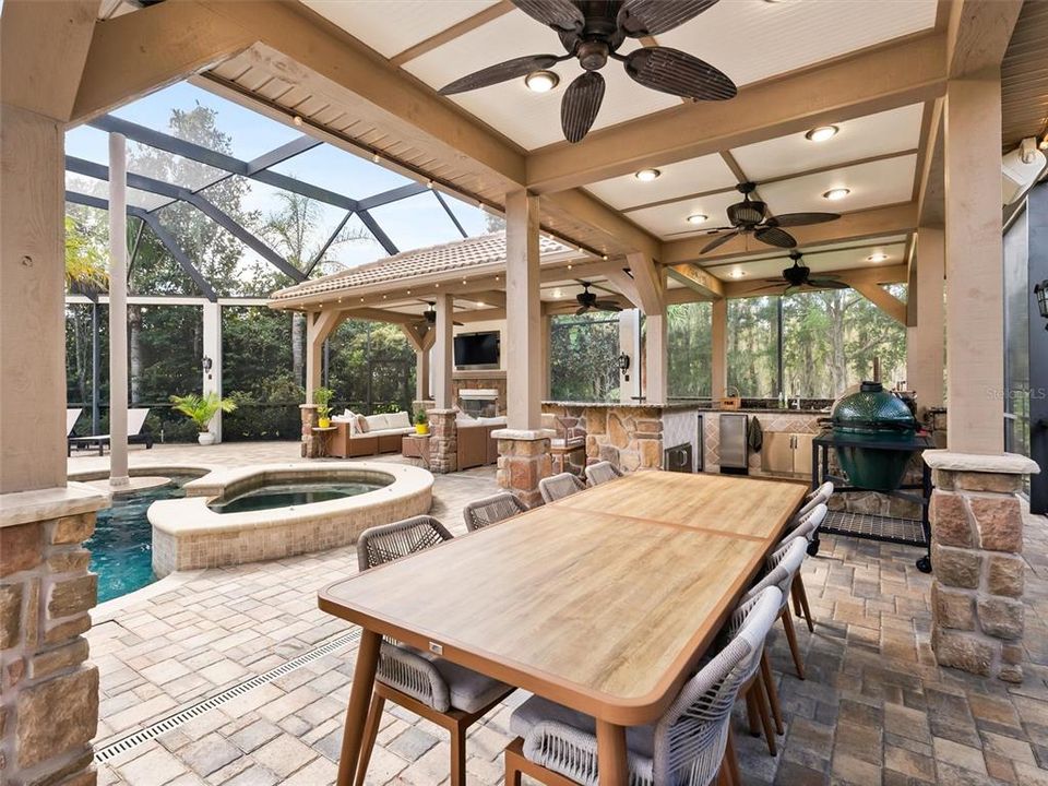 For Sale: $1,850,000 (5 beds, 4 baths, 4794 Square Feet)