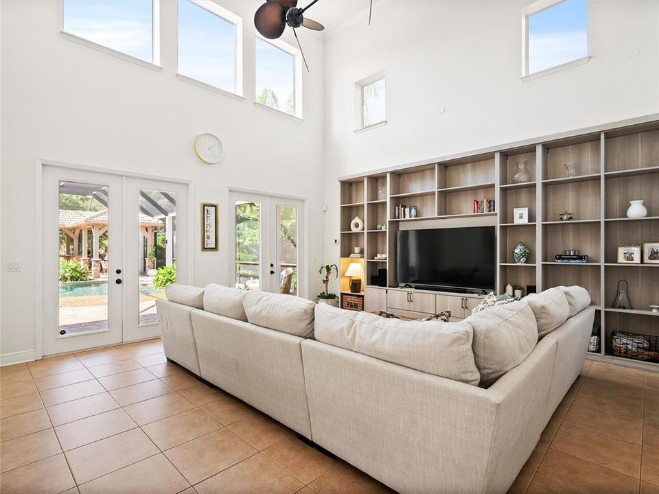 For Sale: $1,850,000 (5 beds, 4 baths, 4794 Square Feet)