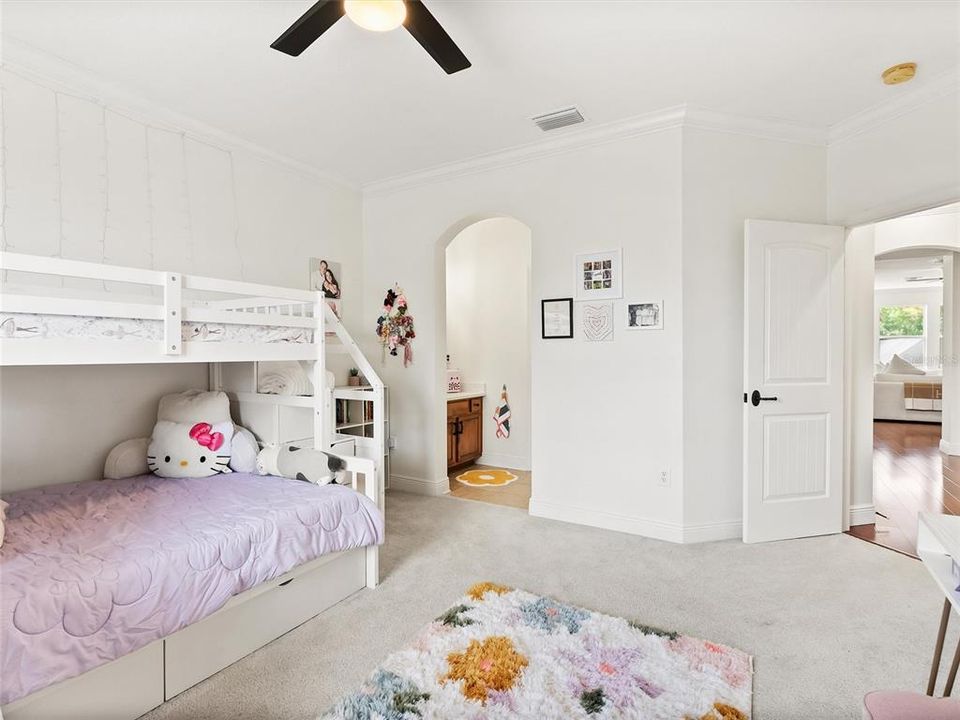 For Sale: $1,850,000 (5 beds, 4 baths, 4794 Square Feet)