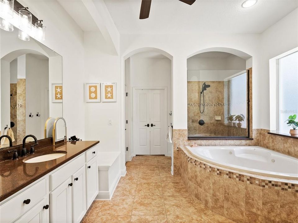 For Sale: $1,850,000 (5 beds, 4 baths, 4794 Square Feet)