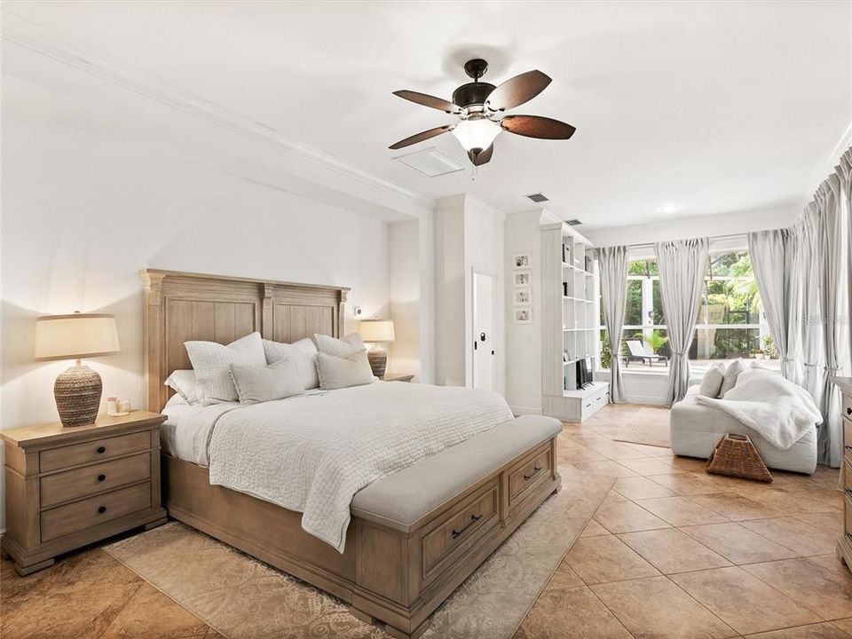 For Sale: $1,850,000 (5 beds, 4 baths, 4794 Square Feet)