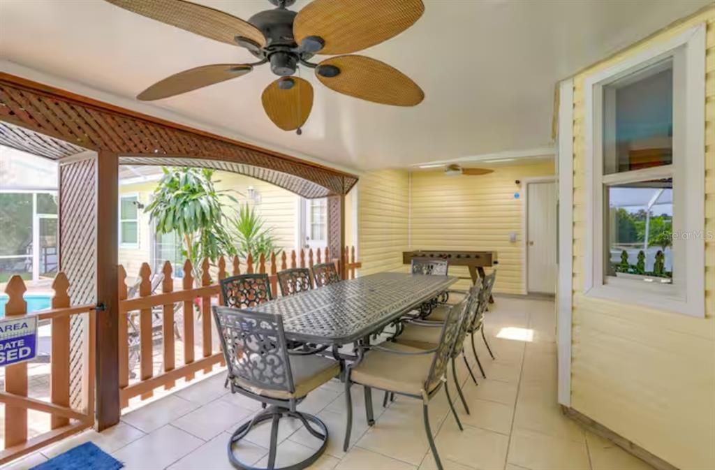 For Sale: $729,000 (5 beds, 3 baths, 2723 Square Feet)