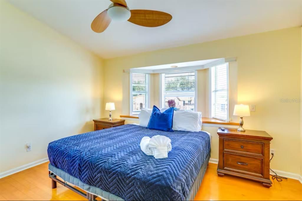 For Sale: $729,000 (5 beds, 3 baths, 2723 Square Feet)