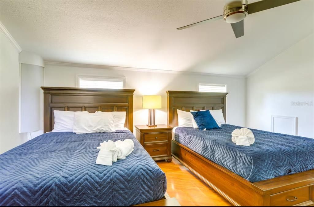 For Sale: $729,000 (5 beds, 3 baths, 2723 Square Feet)