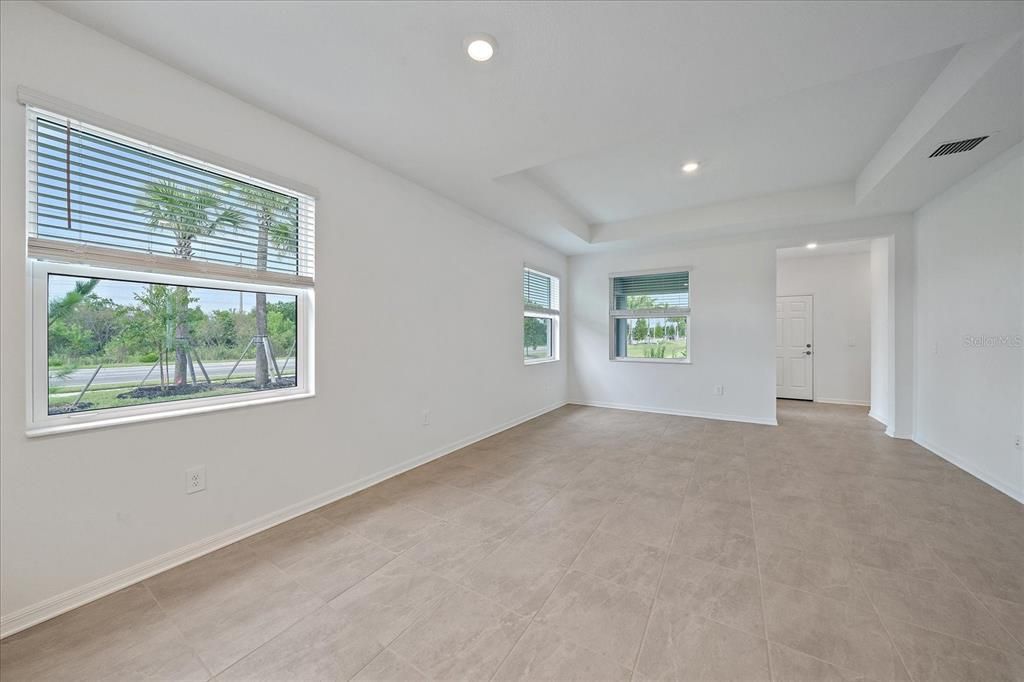 Active With Contract: $425,000 (3 beds, 2 baths, 1743 Square Feet)