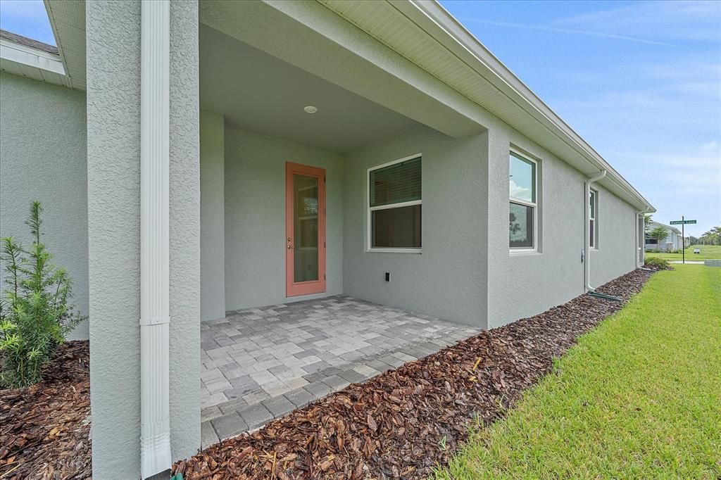 Active With Contract: $425,000 (3 beds, 2 baths, 1743 Square Feet)