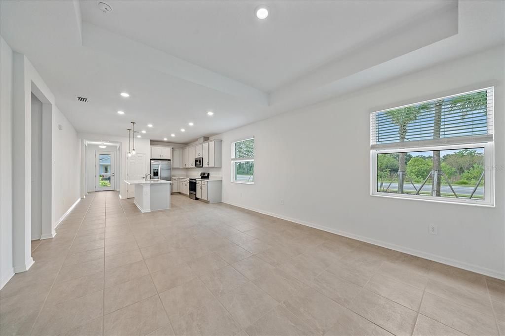 Active With Contract: $425,000 (3 beds, 2 baths, 1743 Square Feet)