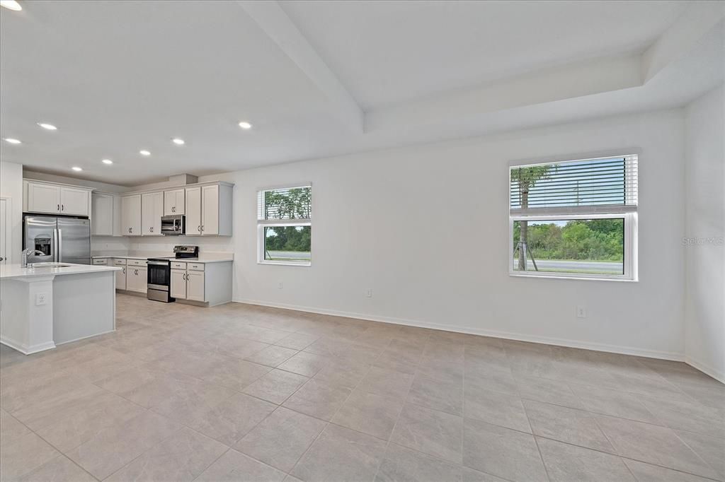 Active With Contract: $425,000 (3 beds, 2 baths, 1743 Square Feet)