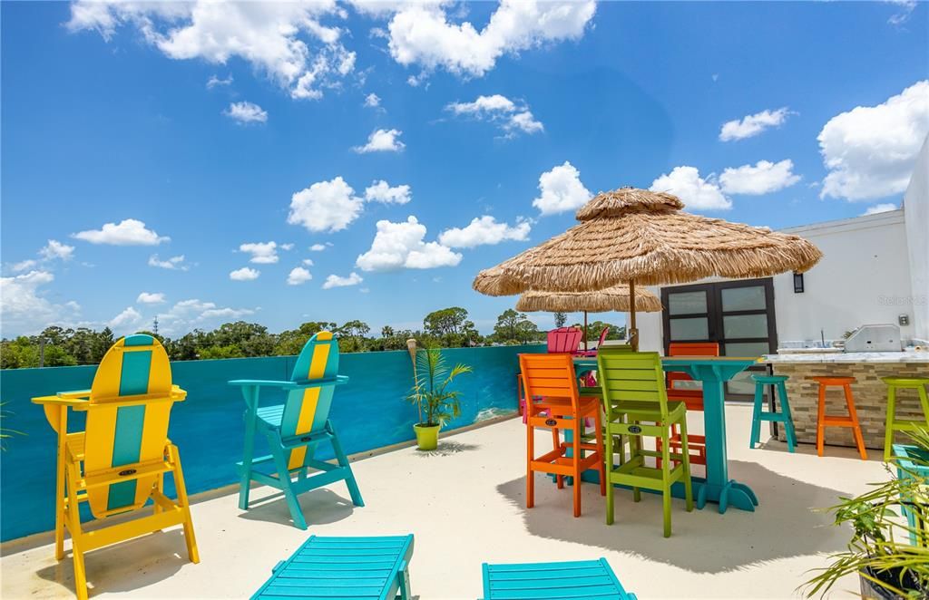 En Venta: $749,000 (3 camas, 2 baños, 2351 Pies cuadrados)