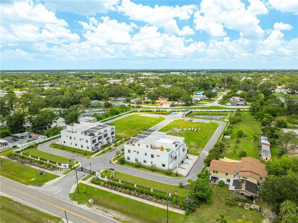 En Venta: $749,000 (3 camas, 2 baños, 2351 Pies cuadrados)