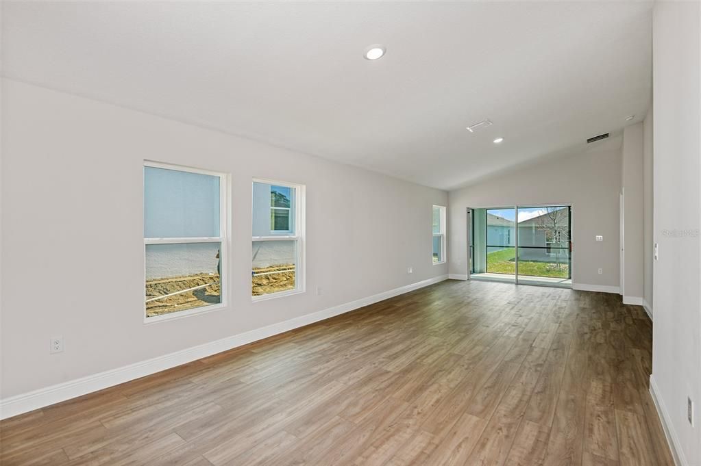 For Sale: $257,990 (3 beds, 2 baths, 1615 Square Feet)