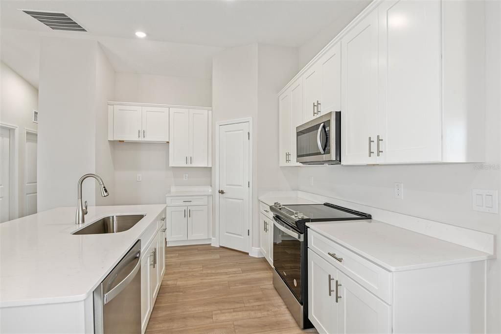 For Sale: $257,990 (3 beds, 2 baths, 1615 Square Feet)