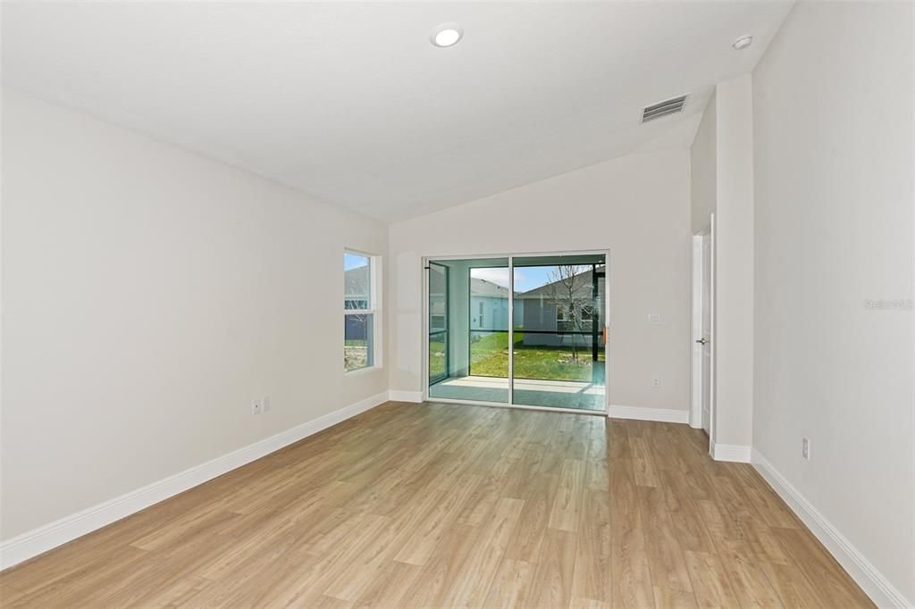 For Sale: $257,990 (3 beds, 2 baths, 1615 Square Feet)