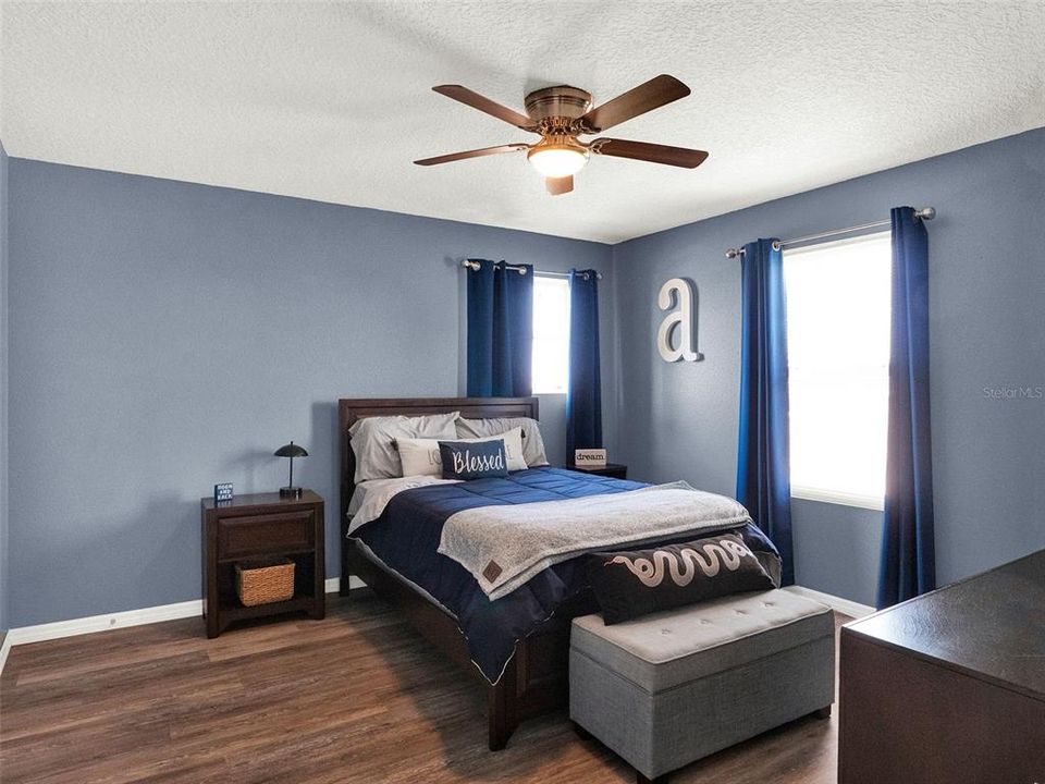 Active With Contract: $550,000 (4 beds, 2 baths, 2560 Square Feet)