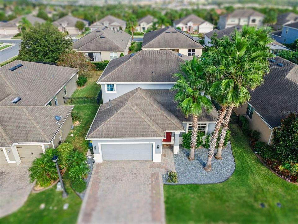 Active With Contract: $550,000 (4 beds, 2 baths, 2560 Square Feet)