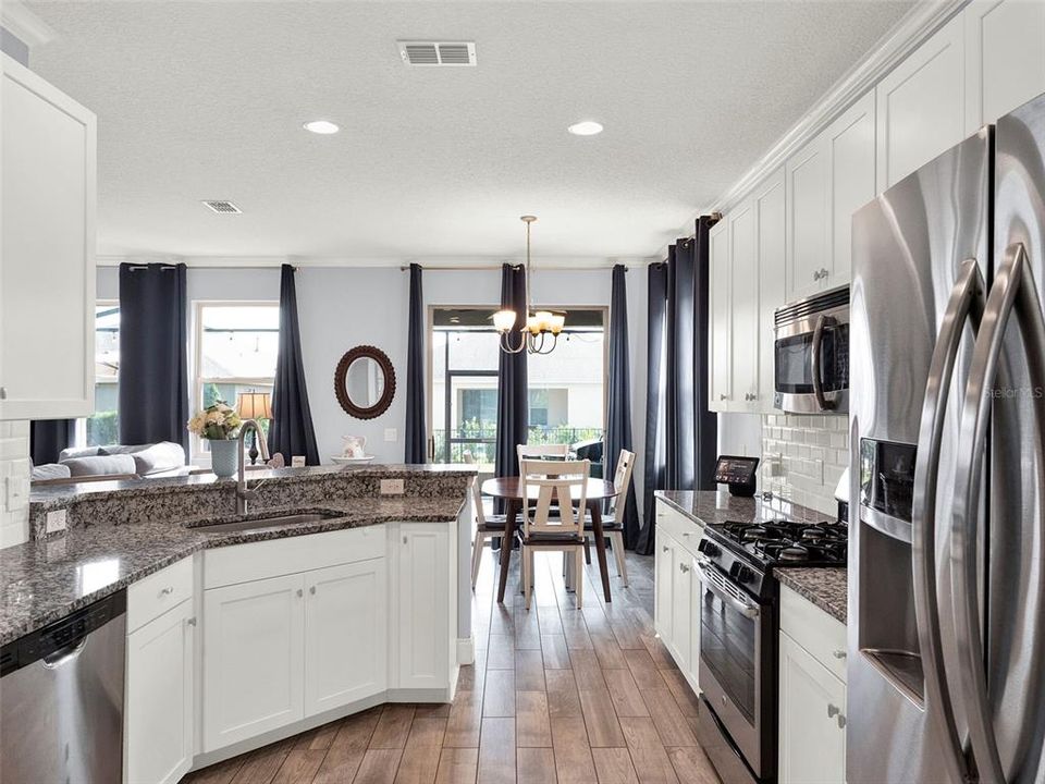 Active With Contract: $550,000 (4 beds, 2 baths, 2560 Square Feet)