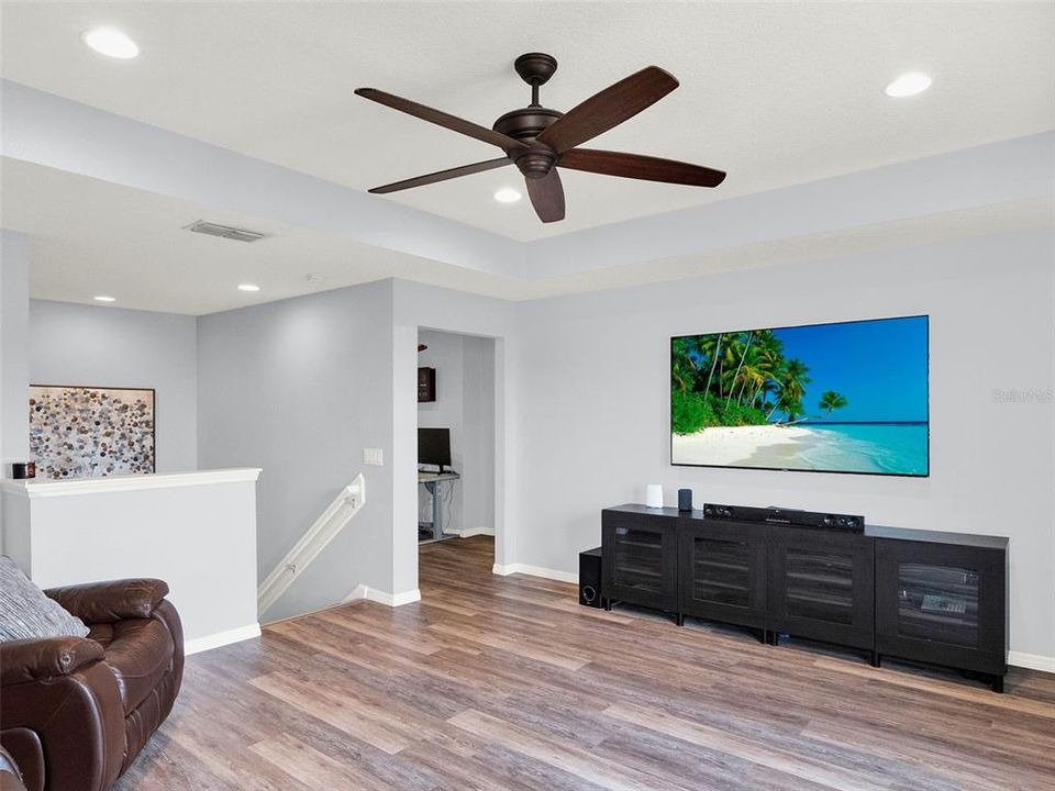 Active With Contract: $550,000 (4 beds, 2 baths, 2560 Square Feet)