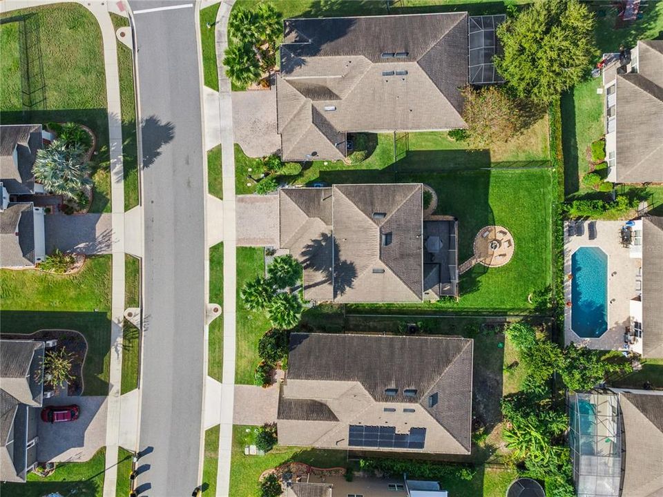 Active With Contract: $550,000 (4 beds, 2 baths, 2560 Square Feet)