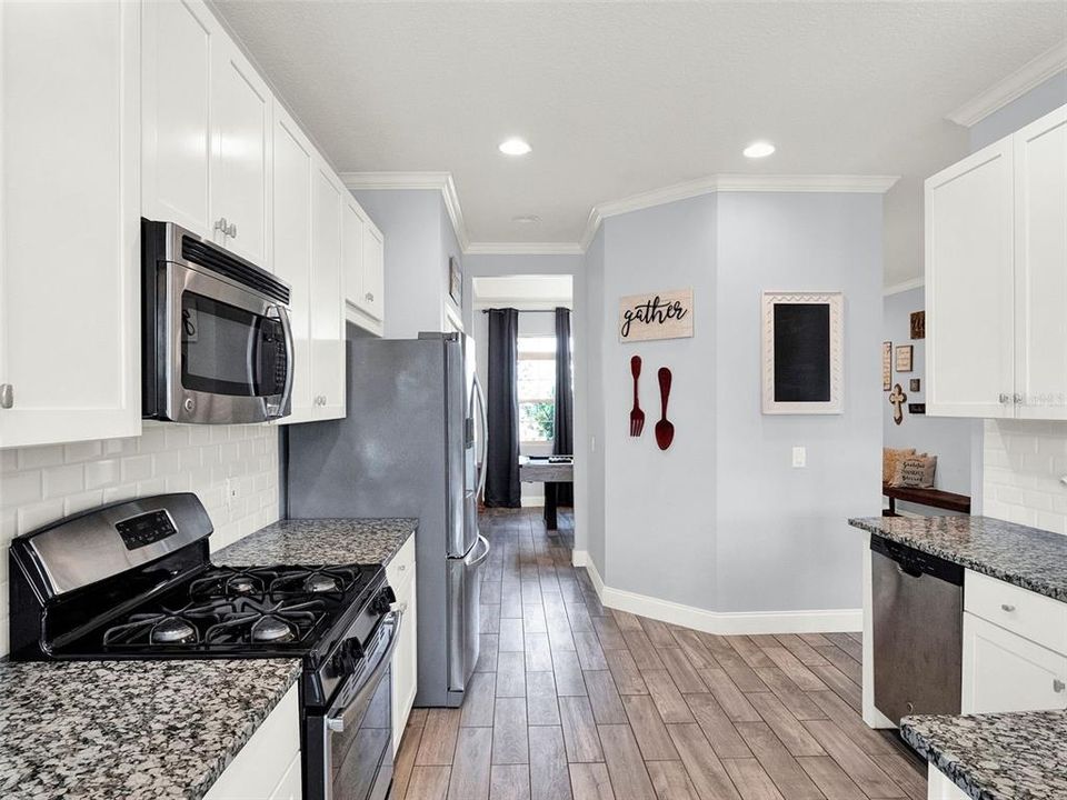 Active With Contract: $550,000 (4 beds, 2 baths, 2560 Square Feet)