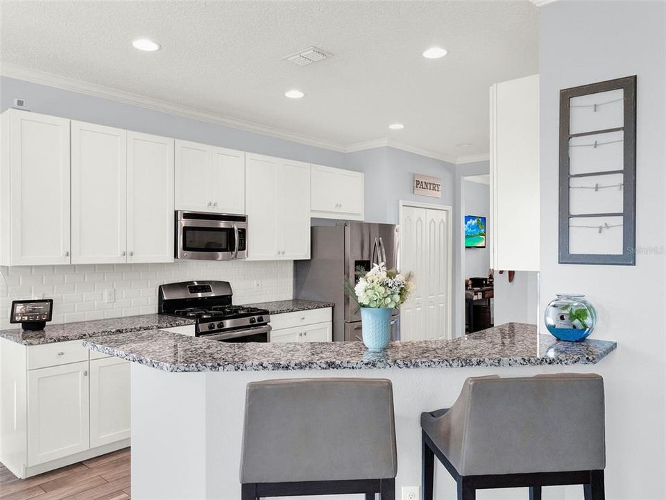 Active With Contract: $550,000 (4 beds, 2 baths, 2560 Square Feet)