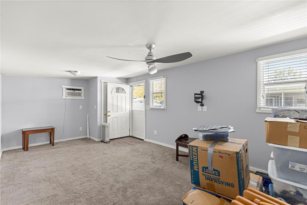 待售: $265,000 (3 贝兹, 1 浴室, 1278 平方英尺)