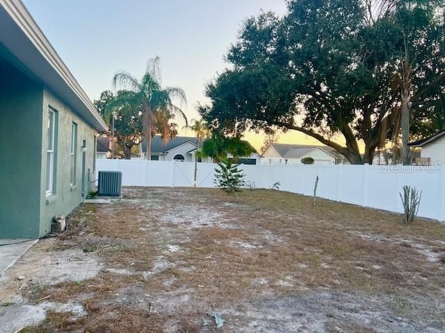 Под контрактом: $2,400 (4 спален, 2 ванн, 2223 Квадратных фут)