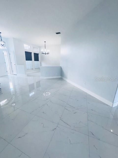 Под контрактом: $2,400 (4 спален, 2 ванн, 2223 Квадратных фут)