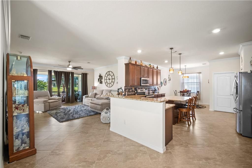 For Sale: $400,000 (4 beds, 3 baths, 2271 Square Feet)